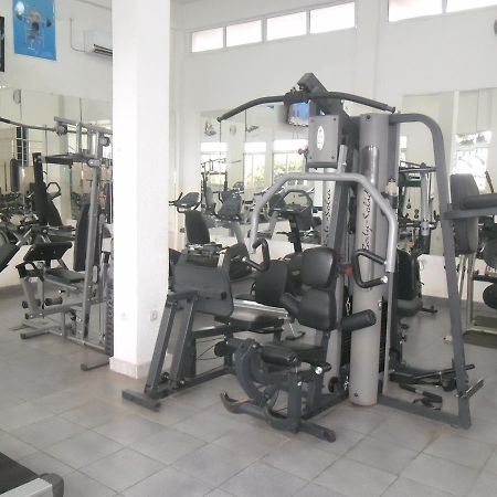 Hotel Vivi Palace Matadi Luaran gambar