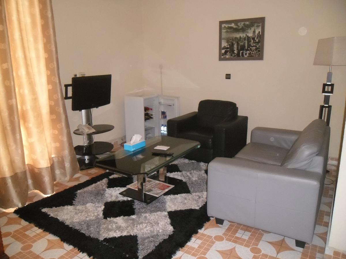 Hotel Vivi Palace Matadi Luaran gambar