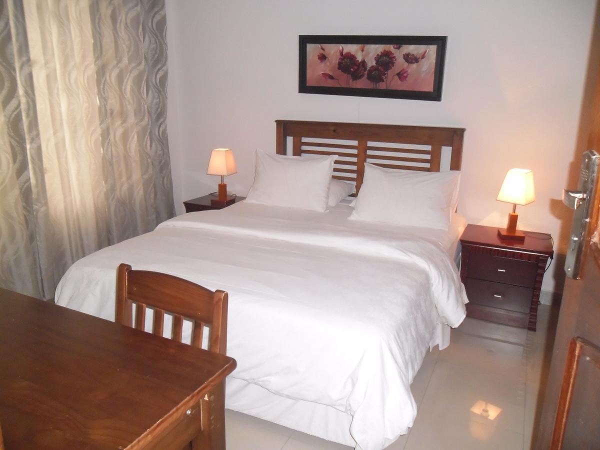 Hotel Vivi Palace Matadi Luaran gambar