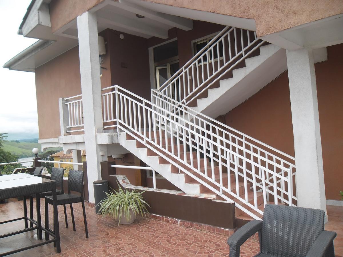 Hotel Vivi Palace Matadi Luaran gambar