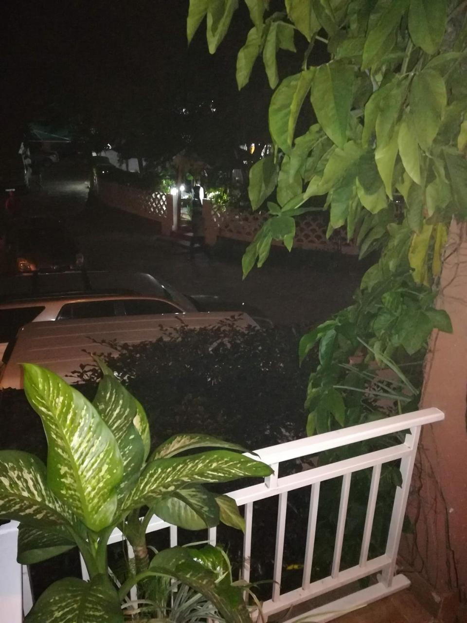 Hotel Vivi Palace Matadi Luaran gambar