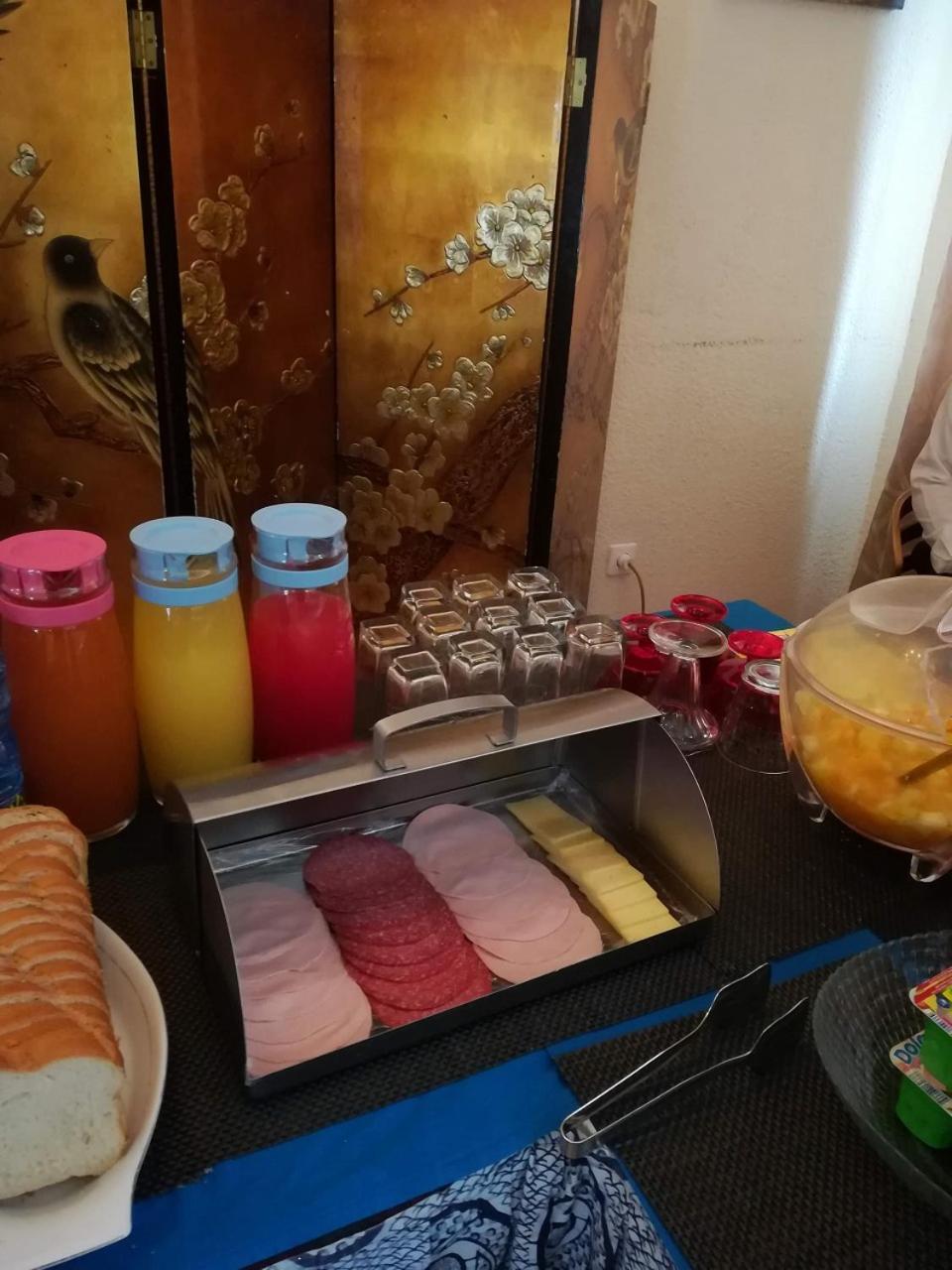 Hotel Vivi Palace Matadi Luaran gambar